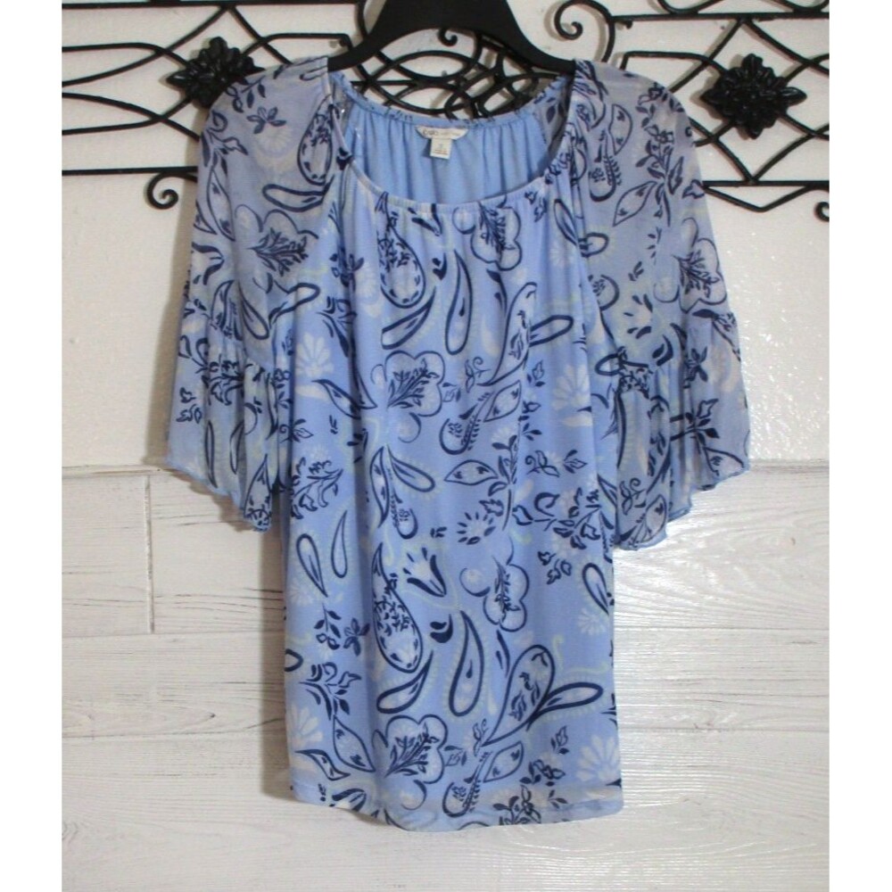 Cato Women's Knit Top Size S Short Sleeve Blue Floral Round Neck